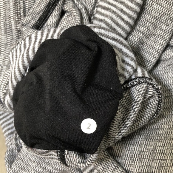 Lululemon joggers size 2. Full length - Picture 6 of 6